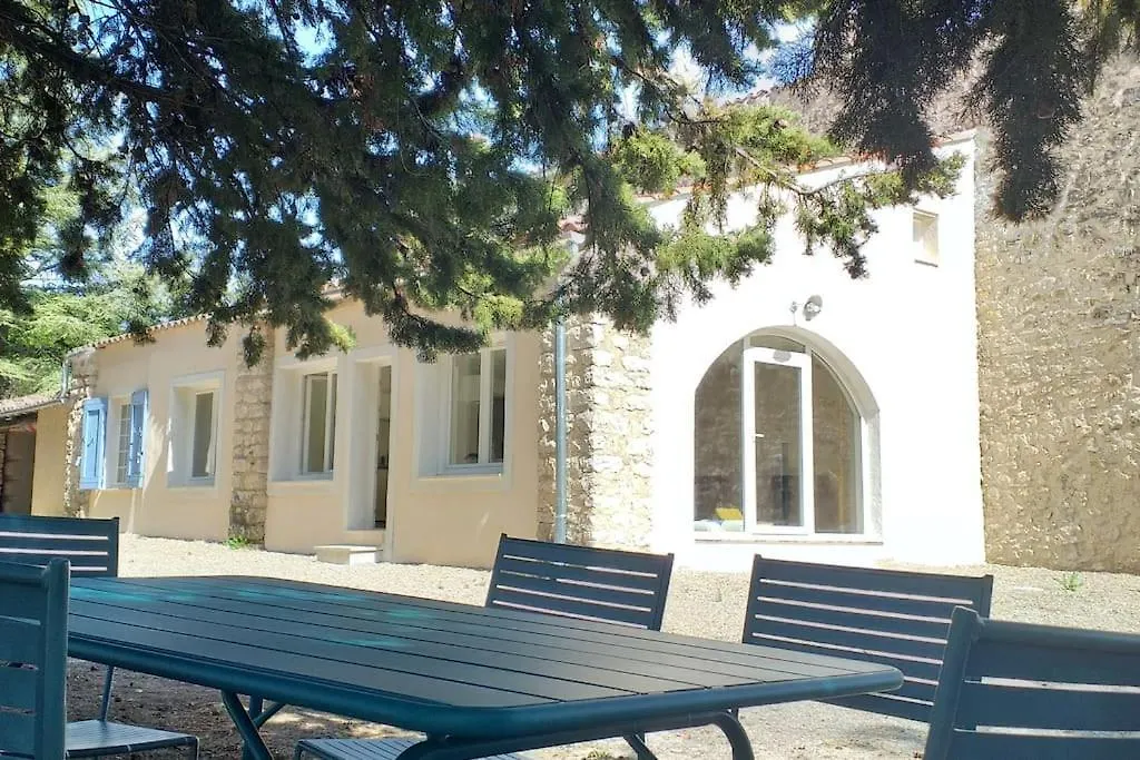 Gite Nature & Bien-Etre Avec Piscine Lincel